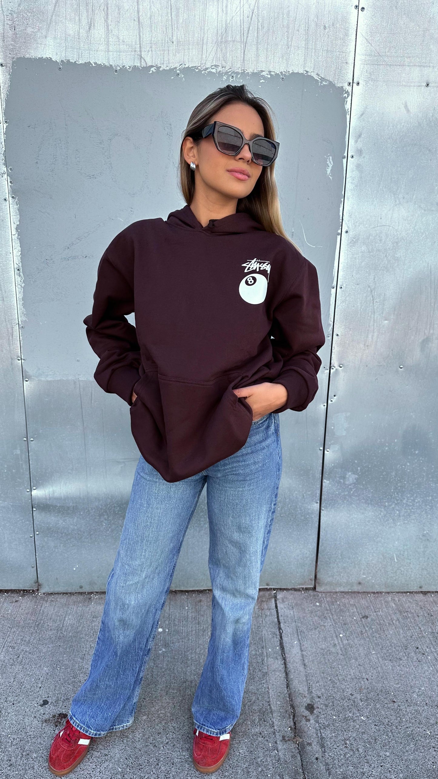 Poleron Oversize "Stussy" Bola 8 café chocolate