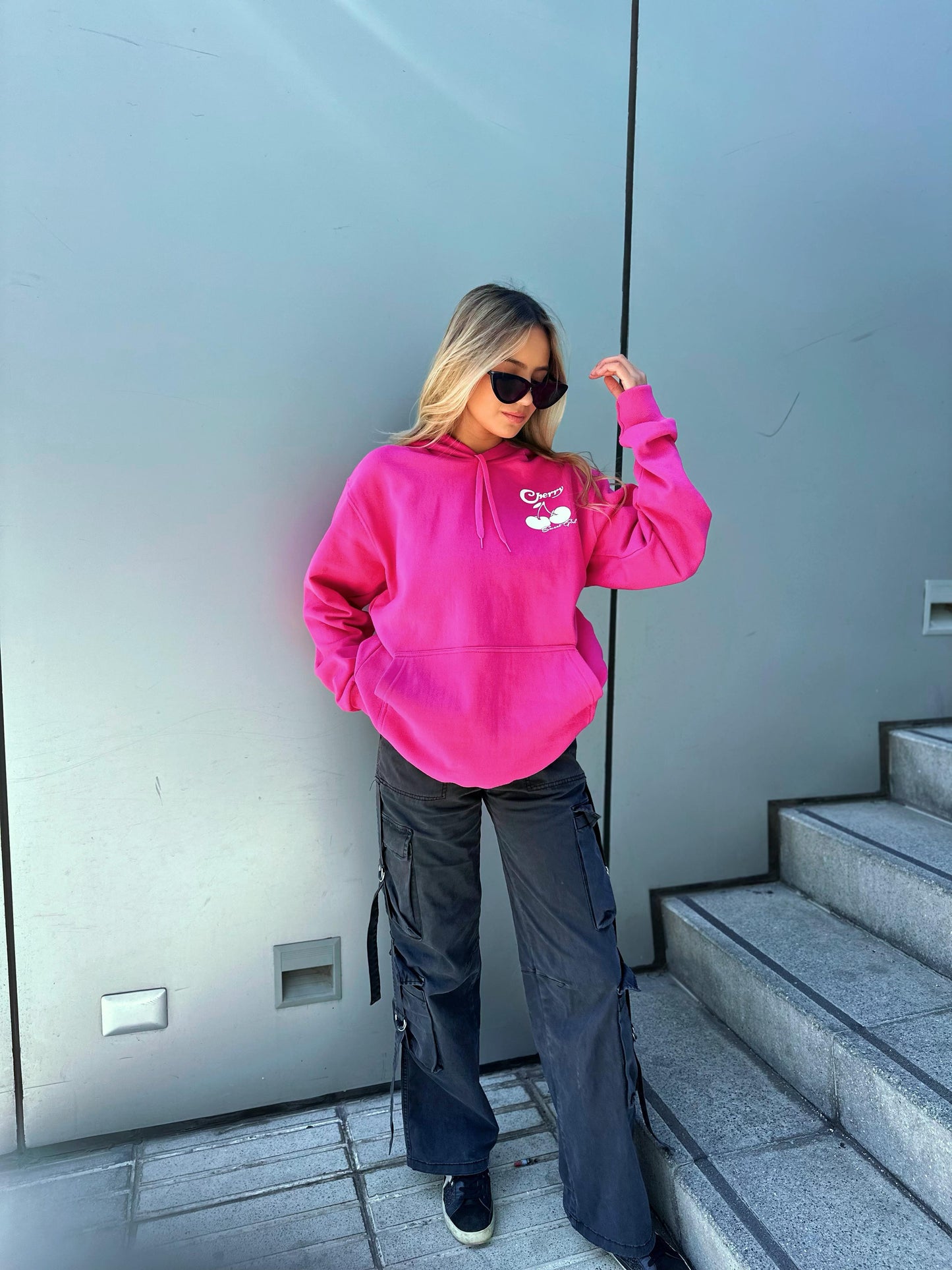 Polerón Oversize Cherry Girl - Comodidad y Estilo Fresco The Girly Club