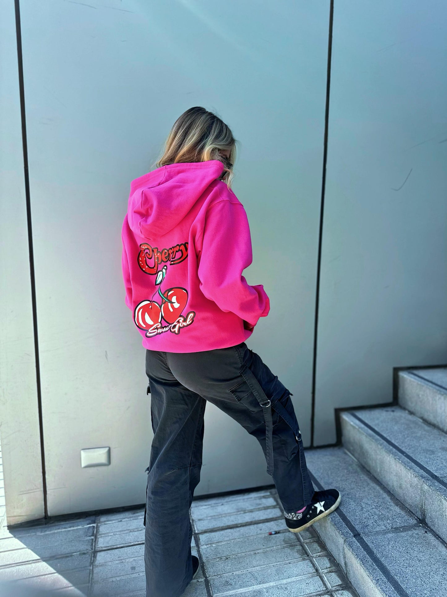 Polerón Oversize Cherry Girl - Comodidad y Estilo Fresco The Girly Club