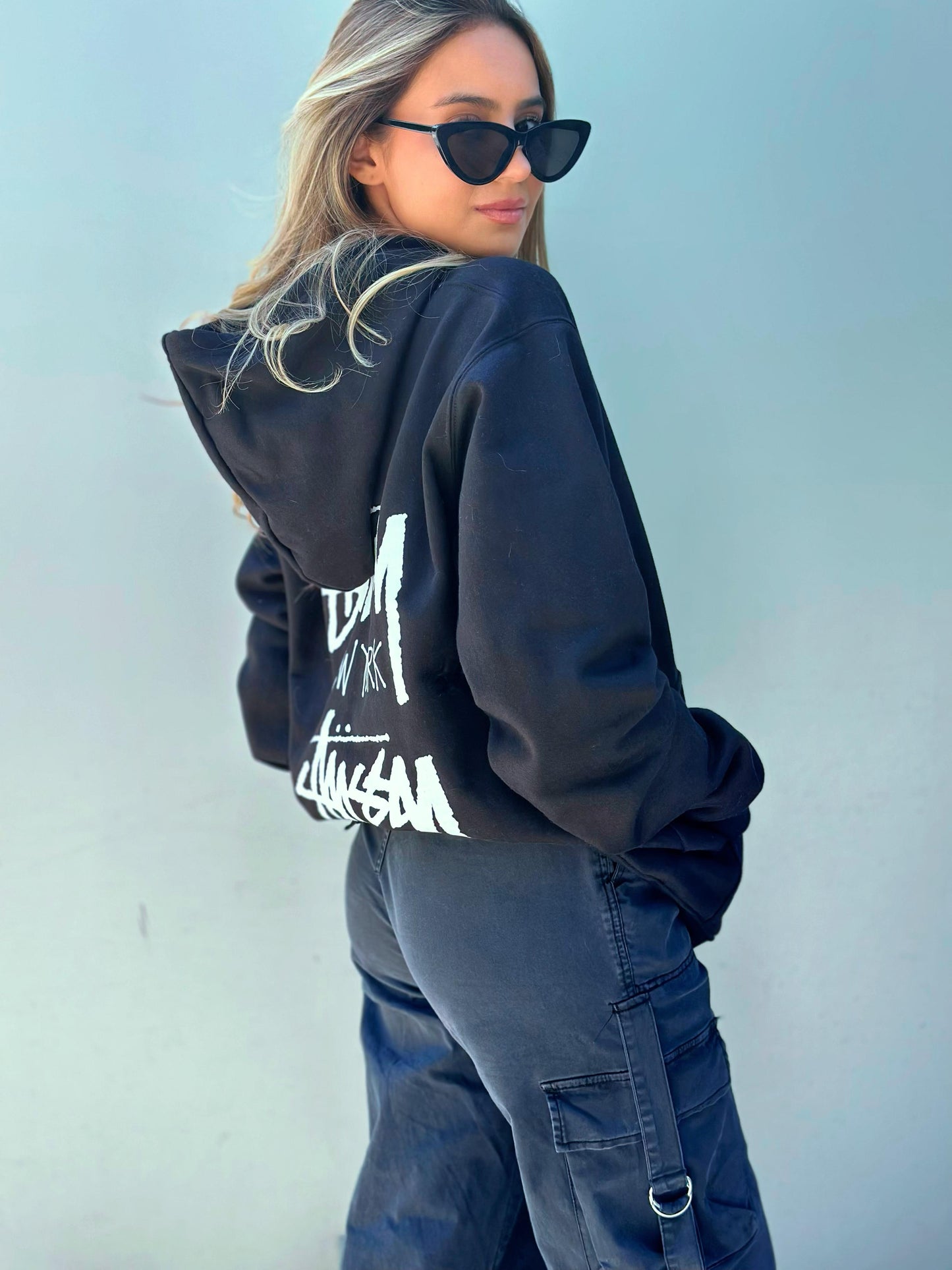 Polerón Negro Stussy New York - Estilo Urbano Cool y Comodidad