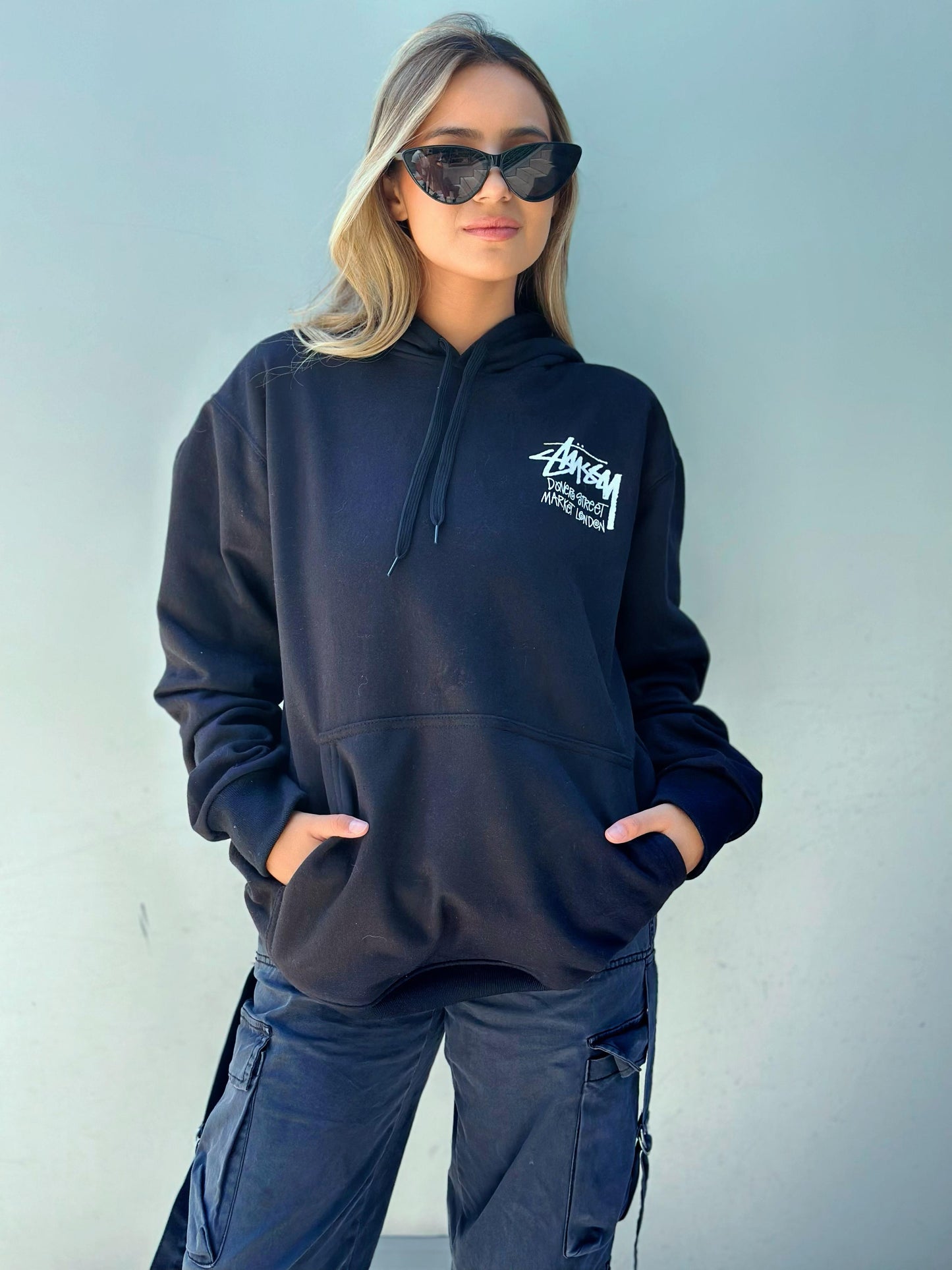 Polerón Negro Stussy New York - Estilo Urbano Cool y Comodidad
