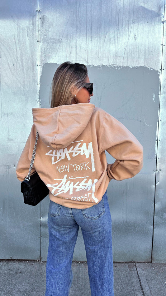 Polerón Beige "Stussy" New York - Estilo Urbano Cool y Comodidad